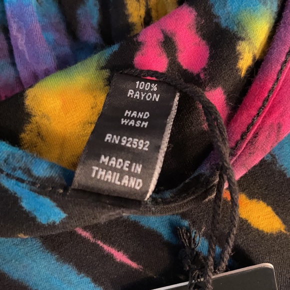 NWT.  Tye Dye Hippie, Boho Sacred Threads Blouse Onesize.  BL/RD1 - Picture 3 of 7